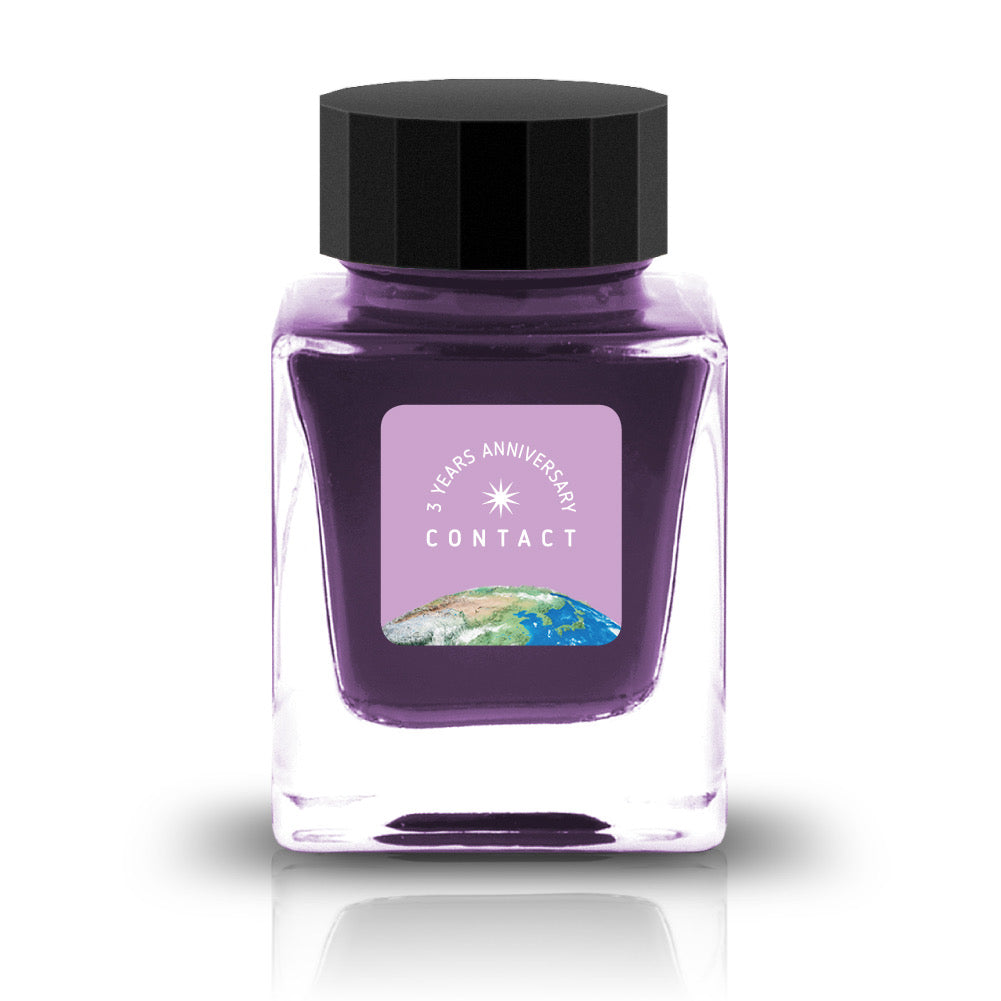 The Three-Year Anniversary Contact Collection features rich, vibrant colors with a smooth writing experience and fascinating characteristics such as shimmer and scent. The “Super” inks contain iridescent shimmer particles that shift color with the light, while the scented inks add a sensory twist to your writing. Please note that scented inks may feather when a large amount is applied—using fountain pen–friendly paper is recommended for the best results.