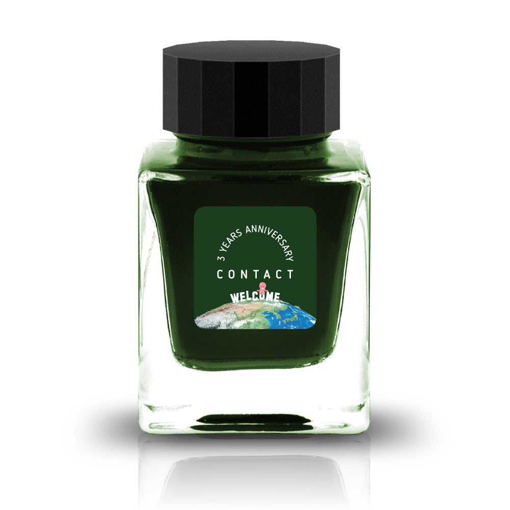 The Three-Year Anniversary Contact Collection features rich, vibrant colors with a smooth writing experience and fascinating characteristics such as shimmer and scent. The “Super” inks contain iridescent shimmer particles that shift color with the light, while the scented inks add a sensory twist to your writing. Please note that scented inks may feather when a large amount is applied—using fountain pen–friendly paper is recommended for the best results.