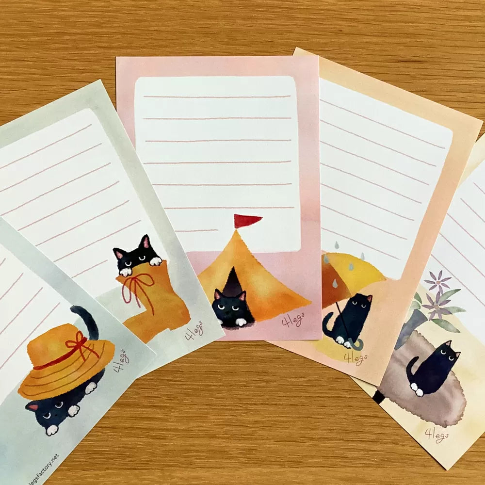 4legs A6 Letter Paper - Cranky Cat
Featuring charming watercolor of cranky cats from Japanese illustrator 4legs
It is a convenient size that is not too big or too small. Please use it as a communication tool for small thank you and announcements. There are no lines on the front side, so you can use it freely as a shop card or business card with stamps and stickers as well as memos and letters. It is a great gift for people who like paper. The gorgeous and gentl