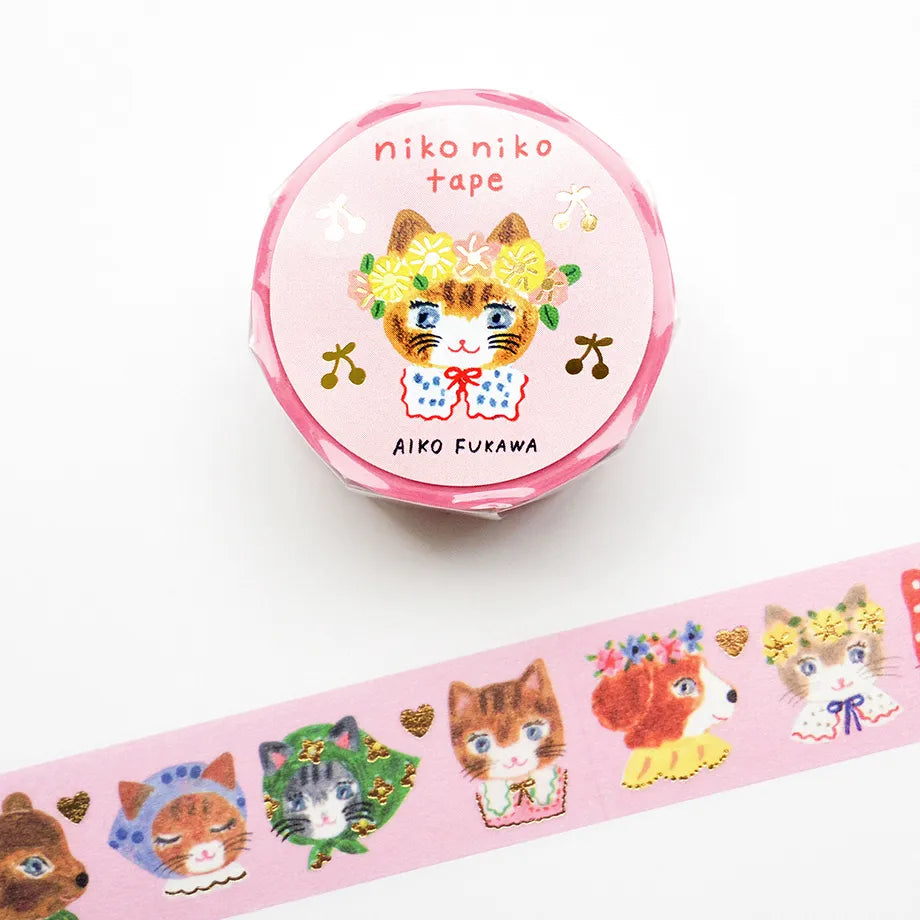 Cozyca Products - Aiko Fukawa Washi Tape - niko niko
Masking tape by illustrator Aiko Fukawa. A cute design with a line of smiling and smiling fashion. Every time I use it, it's so cute that I can't help but smile! Accented with glittering gold foil.
20mm wide x 5m long