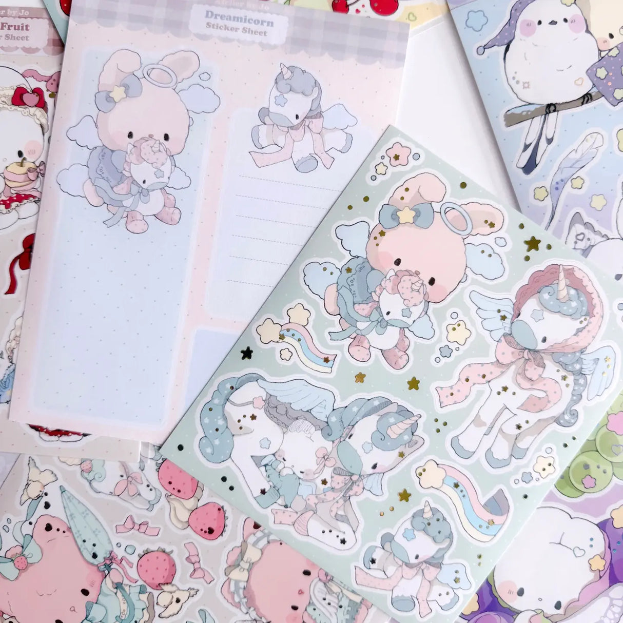Introducing larger stickers to be the center of focus in your journal spreads! These detailed, illustrated stickers will add a cozy flair to any journal.
Product details:
135 mm x 160 mm sticker sheet.
Matte with Foil
135 mm x 180 mm memo sticker sheet backing - writable.