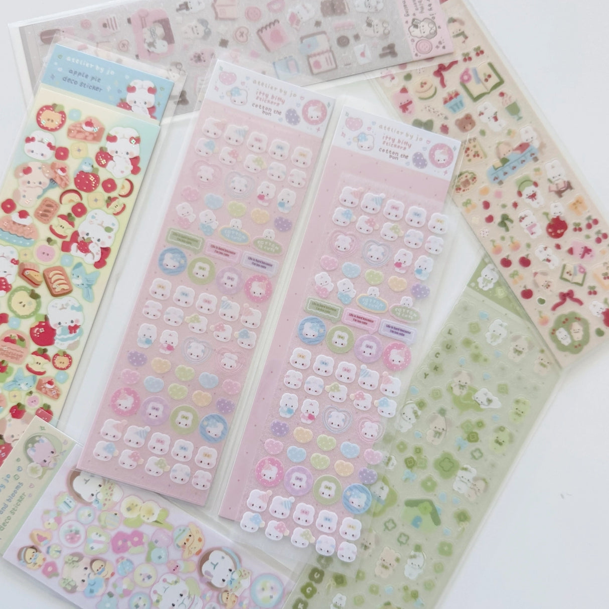 Atelier by Jo Small Sticker Sheet - Pink Journal
Bringing back the nostalgia of tiny deco stickers, these designs are perfect for decorating and filling in small spaces!