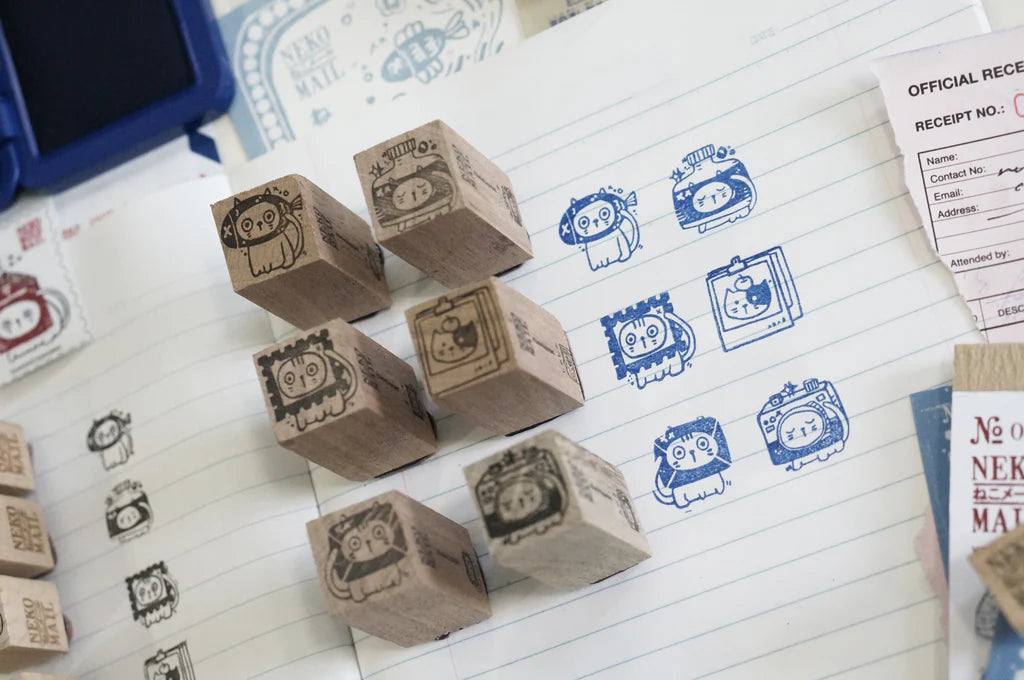 Size: approximately 2cm x 2cm
The stamps are made of industrial high grade red rubber with the finest details.As all stamps are assembled, cut, sanded by hand, size and shape may vary slightly. Wood material will differ depending on what the forest elves bring!
Stamps might be slightly stained because of quality tests during the process, but it will not affect your stamping color.
