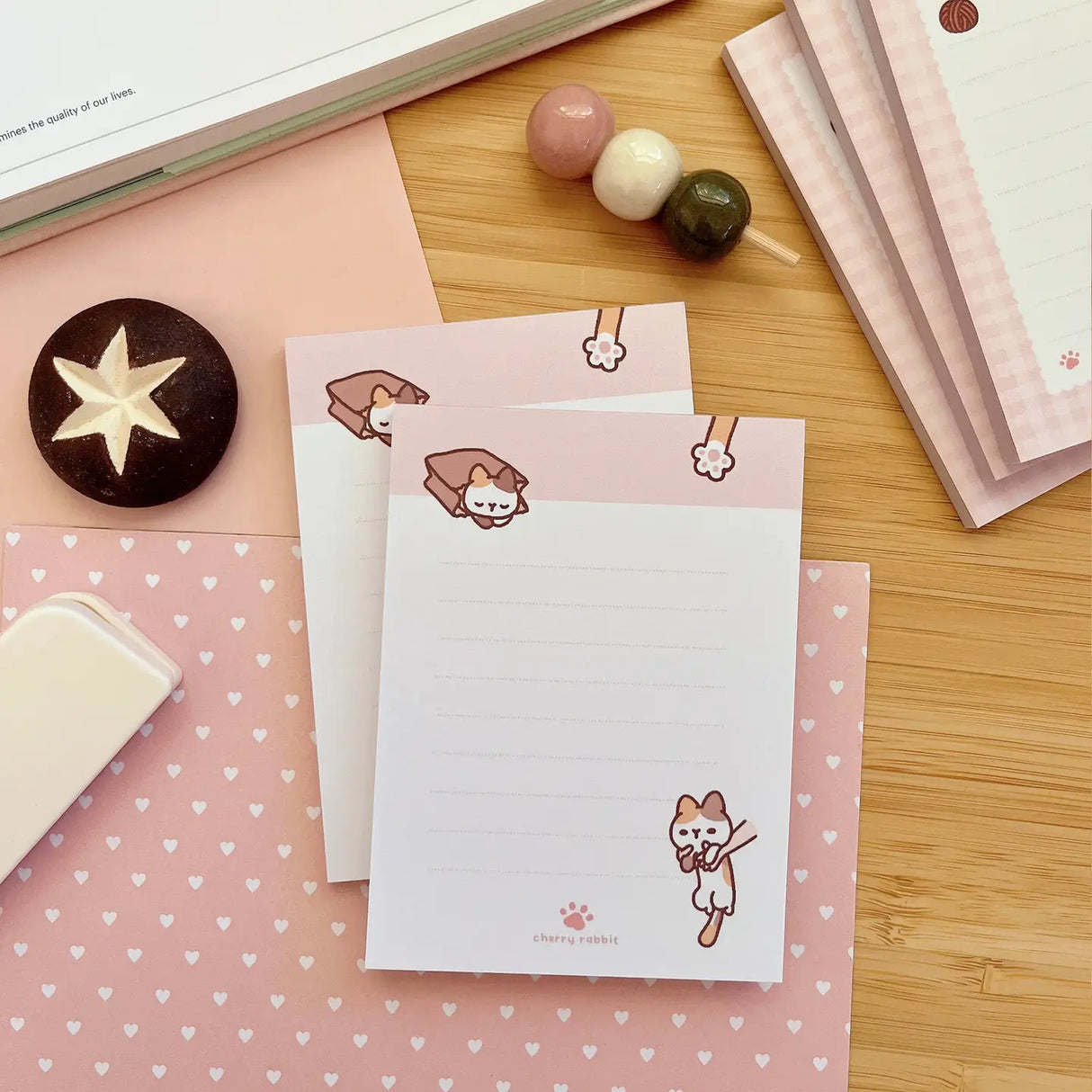 Write down your to do list, grocery list, plants to buy list… whatever kind of list you want! 📝✨
Tear-able sheets
50 sheets per pad
Size: 6.5 x 9 cm