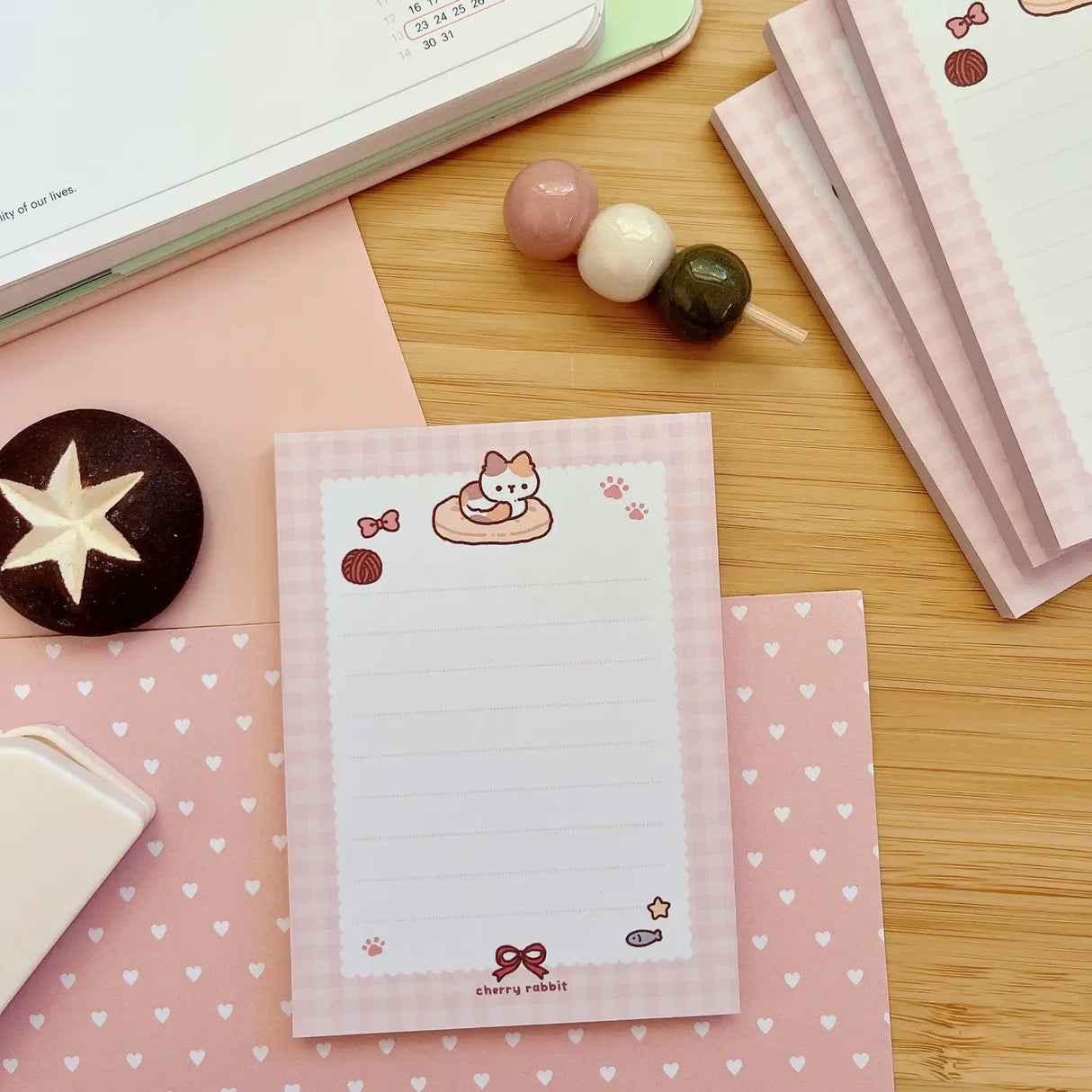 Write down your to do list, grocery list, plants to buy list… whatever kind of list you want! 📝✨
Tear-able sheets
50 sheets per pad
Size: 6.5 x 9 cm
Includes 1 memo pad