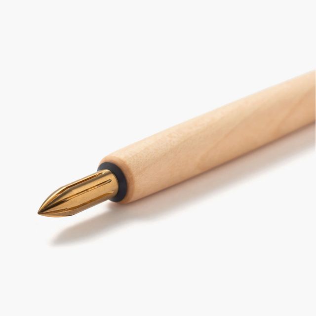 The petite nib holder is compact yet thoughtfully designed with optimal thickness, length and balance for writing. We created it to inspire all ages to discover the joy of writing with dip pens.
Each nib holder is crafted from Japanese maple wood and finished with a plant-based oil that meets the highest international safety standards. Applied by the skilled hands of craftspeople, the finish evolves with time and use, enhancing the natural texture and grain of the maple for lasting writing pleasure.
Use a