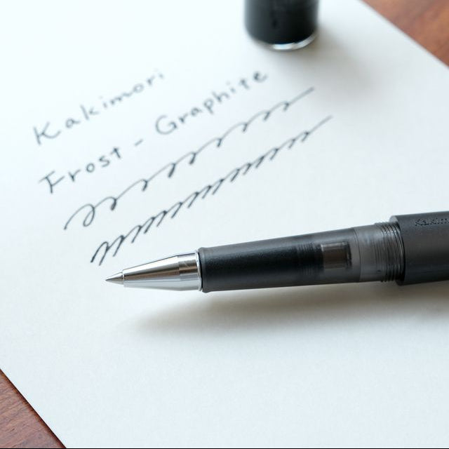 A pen that evokes the texture of frosted glass. Its translucency reveals the internal mechanism as an aesthetic feature. Careful consideration of form and colour palette ensures an elegant presence, even when not in use.
The pen is equipped with thoughtful functionality, including an extended grip section and a screw cap designed for quick access with minimal turns. The visible ink level allows for easy refills.
0.5mm
Includes converter