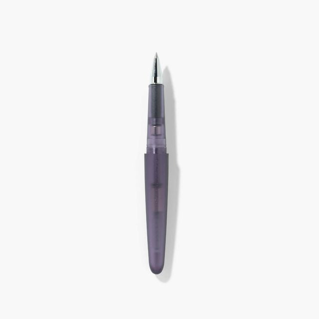 A pen that evokes the texture of frosted glass. Its translucency reveals the internal mechanism as an aesthetic feature. Careful consideration of form and colour palette ensures an elegant presence, even when not in use.
The pen is equipped with thoughtful functionality, including an extended grip section and a screw cap designed for quick access with minimal turns. The visible ink level allows for easy refills.
0.5mm
Includes converter