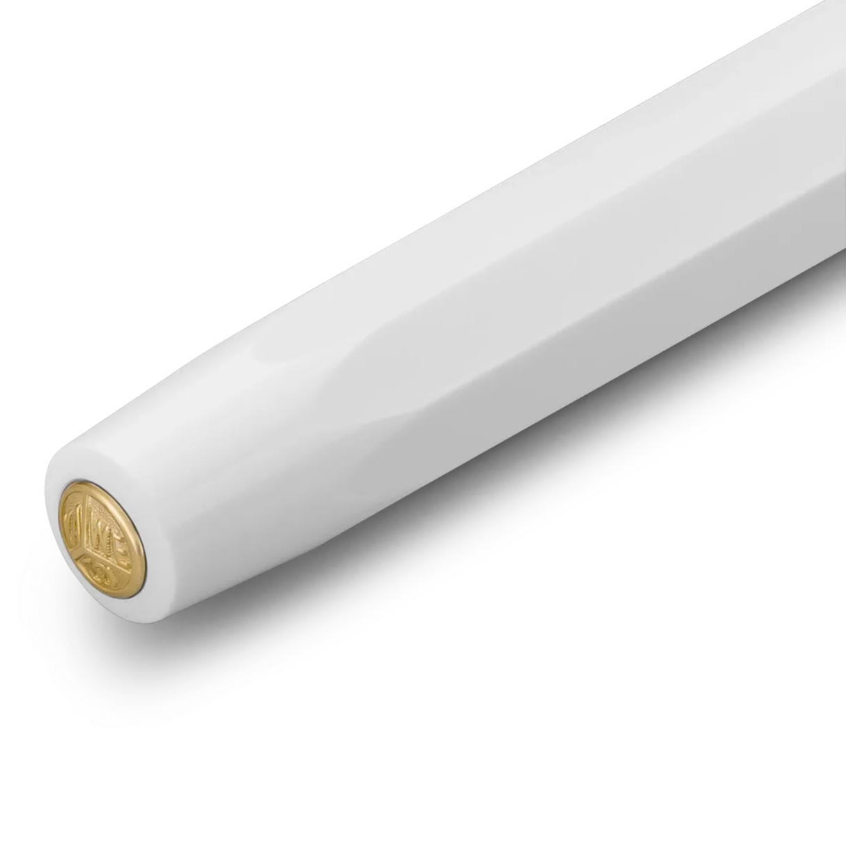Kaweco CLASSIC SPORT Rollerball - White
For those who like it minimalist, there is the Kaweco Classic Sport Rollerball in the color white. Elegant and classic, the colour can be combined with various notebooks, papers and other accessories.
The Kaweco Sport has been around since 1911. The rollerball for the bag has a size of only 10.5 cm when closed and grows to a normal size of 13 cm with the cap on.
The invention of the rollerball enables particularly easy and gliding writing. The gel flows uninterrupt