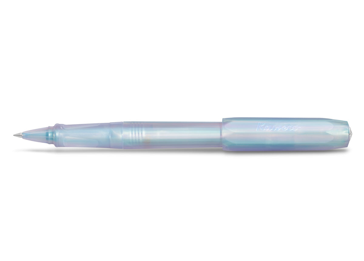 One of the most popular Kaweco Collection pens returns in a new guise: the community favorite Iridescent Pearl gives our Perkeo series a new pearl shine, now as a permanent treasure in the Kaweco range.
Iridescent icon
The Perkeo Iridescent Pearl convinces with a dazzling variety of colors. Depending on the viewer's angle of view and the incident light, the translucent writing instrument shines in a unique colour scheme, changing from green-bluish to pink. This mimics the optical effect of mother-of-pearl