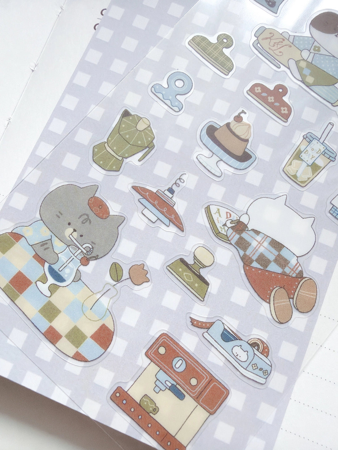 A collaboration with Idiot Sandwich, a Vietnam based illustrator
Perfect for journaling, planning, scrapbooking or just sending happy mail
Printed on Matte P.E.T Clear sticker
Size: 3.25 x 7.25 inches