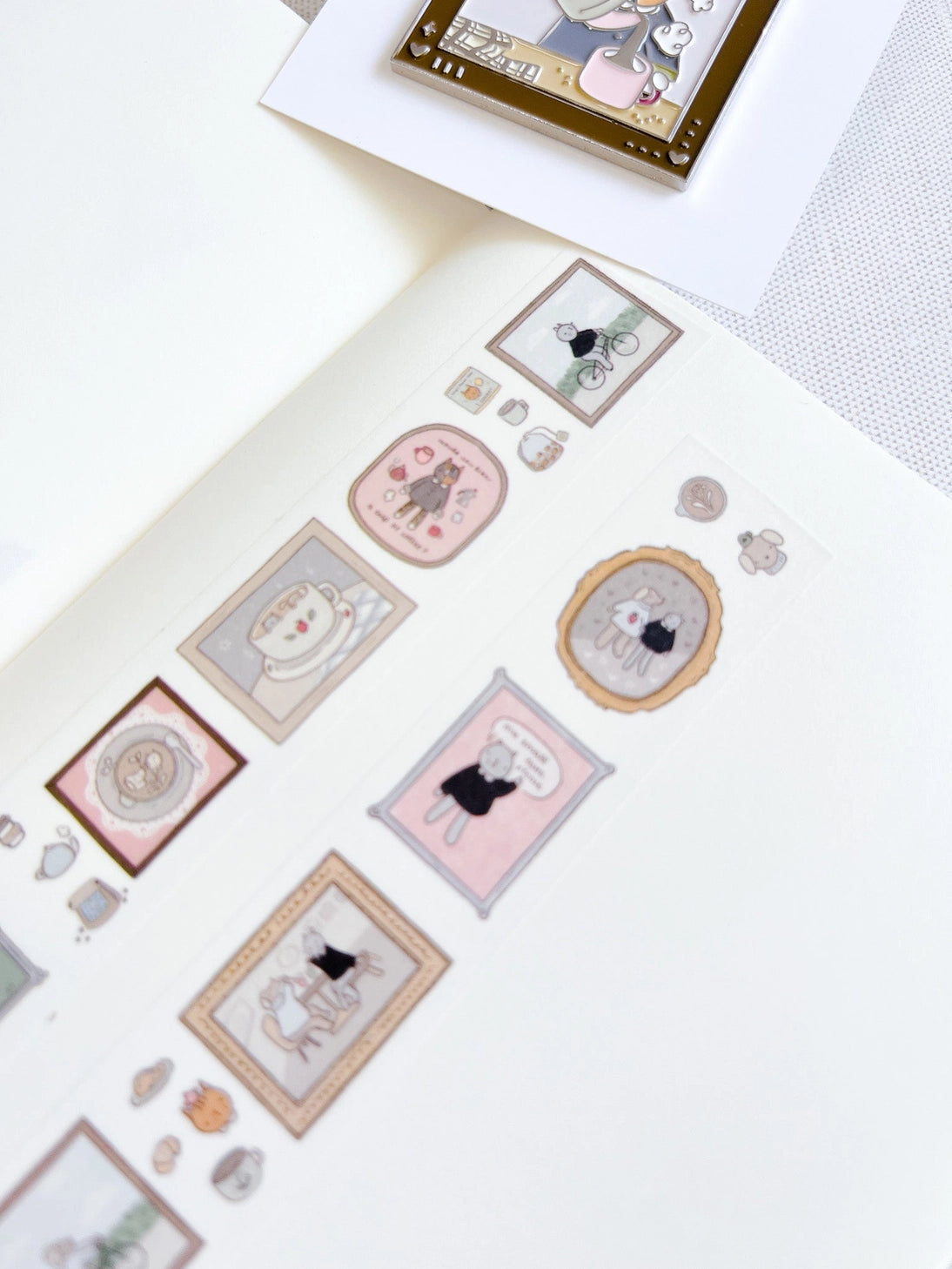Kuboandlucy x Dana Ate Oatmeal Saturday at the Cafe 20mm Washi Tape
20mm Japanese Washi Tape
Exclusive art illustrated by Dana Ate Oatmeal for Kuboandlucy Stationery Co
Perfect for all planners, journals or add a little personality to your letters or gift wrapping