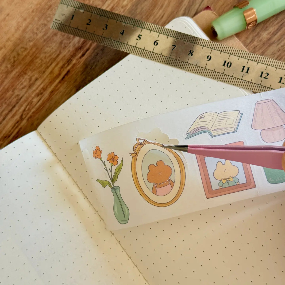 5 meters of pure kiss-cut, washi sticker home deco bliss~
They readjust easily and blend in with the paper. (Lighter paper recommended for maximum visibility)
Just like the washi tape material you love, but in a sticker roll. No more saving your stickers for later! Use it up!!
Dimensions: 50mm x 5m