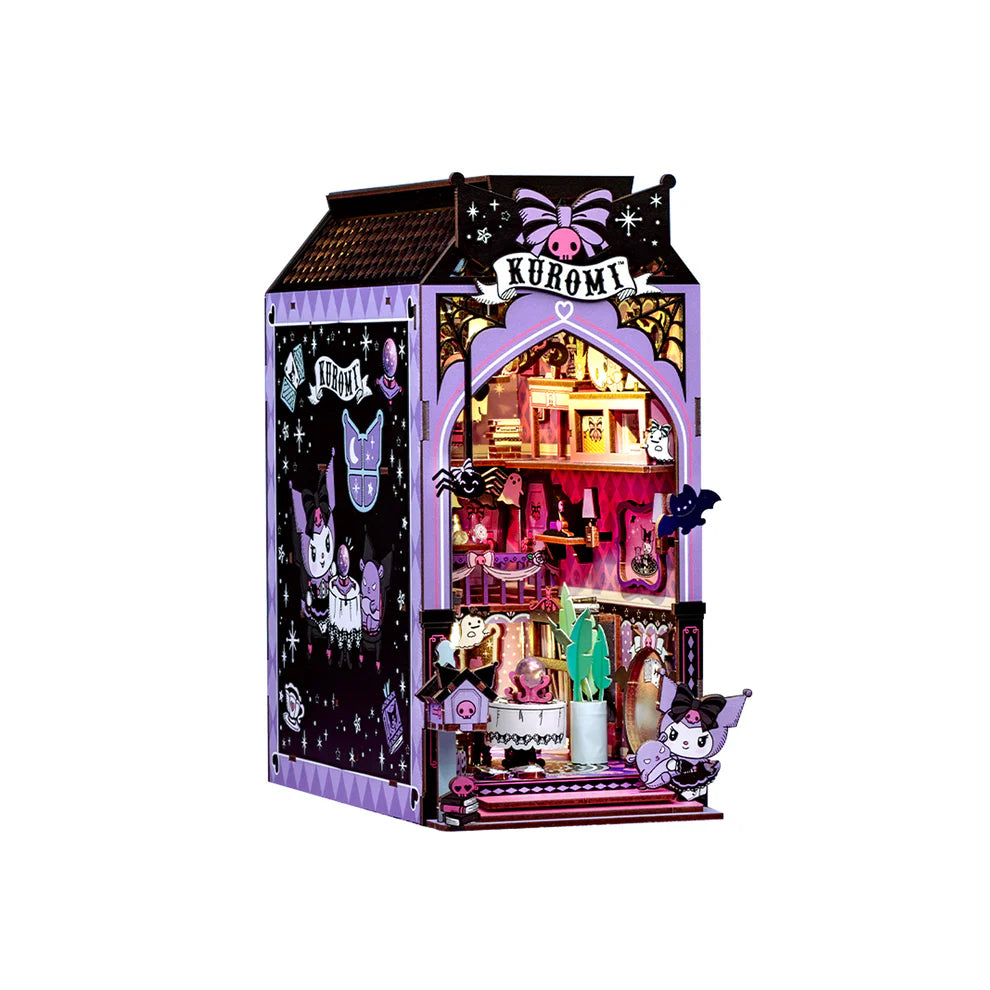 Step into the mysterious world of Kuromi! Bring her spooky fortune-telling lair to life, complete with a crystal ball, tarot cards, and eerie details that set the perfect mystical mood. This miniature scene is crafted with intricate details and comes with LED lighting to create an enchanting atmosphere on your bookshelf.
Perfect for fans of Kuromi, magic, and all things spooky, this kit offers a fun and immersive building experience that transforms any space into a cozy, mysterious hideaway. Build, decorate