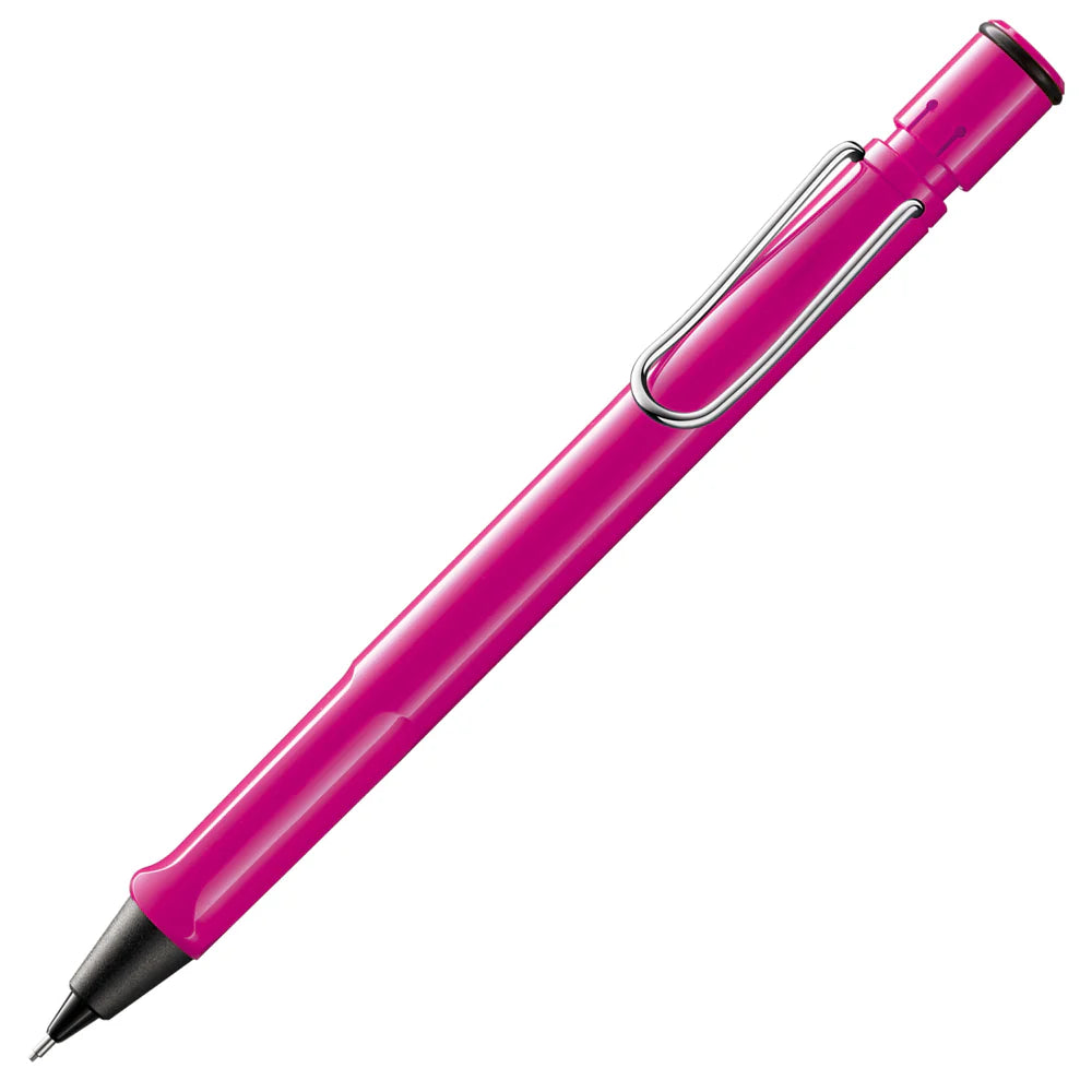 Fountain pen, icon, global success: the LAMY safari has been a beloved classic since its introduction in the 1980s and enjoys a cult status untypical for a writing instrument. Countless colours and ever-changing special editions make hearts beat faster - whether for the pencil case or the carefully curated fountain pen collection.
The LAMY safari is more than the sum of its details: it is aesthetic, robust and individual. The distinctive, self-sprung clip keeps the writing instrument securely fastened in p