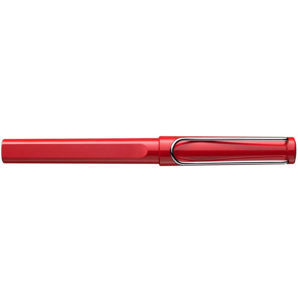 Fountain pen, icon, global success: the LAMY safari has been a beloved classic since its introduction in the 1980s and enjoys a cult status untypical for a writing instrument. Countless colours and ever-changing special editions make hearts beat faster - whether for the pencil case or the carefully curated fountain pen collection.
The LAMY safari is more than the sum of its details: it is aesthetic, robust and individual. The distinctive, self-sprung clip keeps the writing instrument securely fastened in p