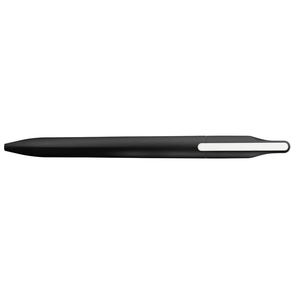 The LAMY xevo is the entry-level model into the world of LAMY design: the balanced body impresses with an imperceptible transition of the triangular shape of the grip into a circle. The finishing touch is a spring-loaded metal clip on a concave shape.
The smooth twist mechanism and the soft writing feel of the LAMY M 16 large-capacity refill are two further reasons why the LAMY xevo is high on the popularity scale of demanding frequent writers: the interplay of outstanding design and technical perfection r