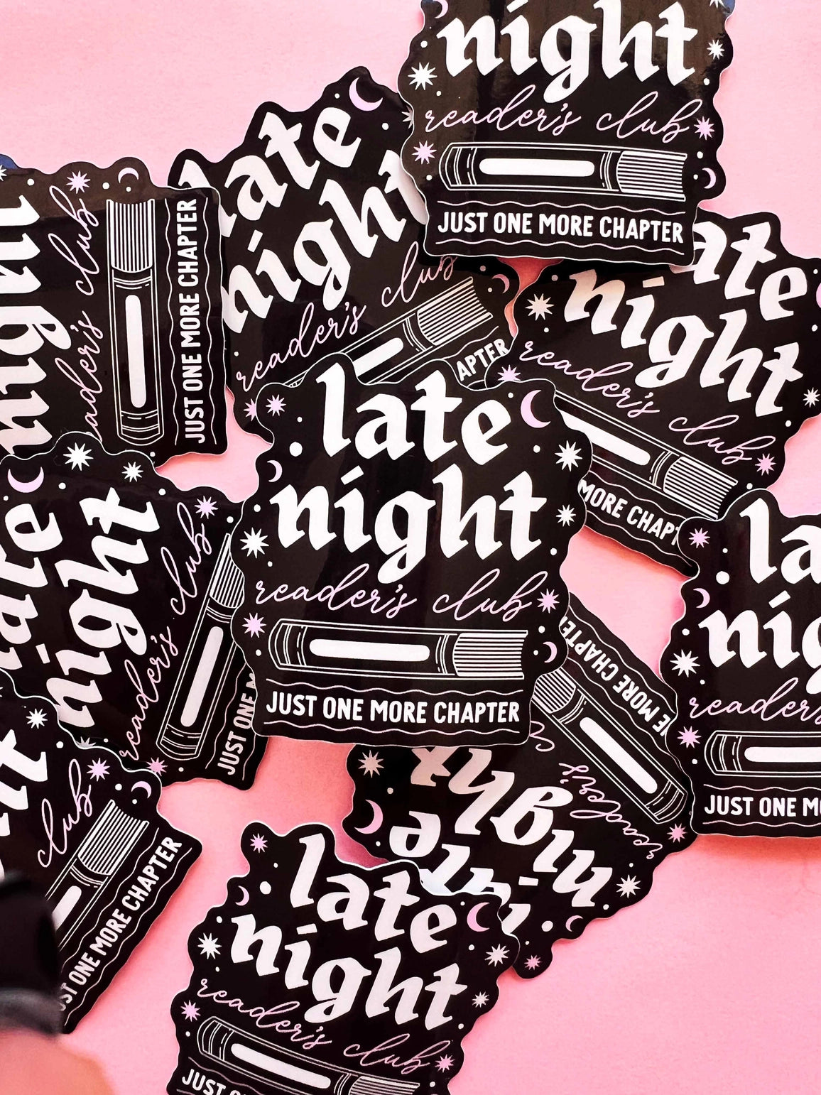 Late Night Readers Vinyl Sticker
For all my pals who love staying up late just to finish one more chapter in their book, but then it ends up being 10 chapters and suddenly the sun is coming up.
2.5inch Waterproof Sticker