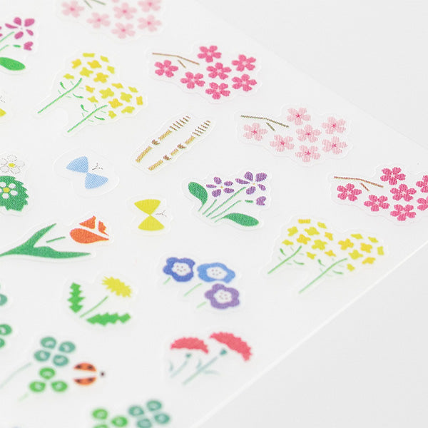 Midori Sticker Sheet - Seasonal Plants
The "Seasonal Sticker" is a sticker that allows you to feel the four seasons at a glance just by attaching it to your monthly block schedule. In addition to monthly blocks, you can also use it for weekly pages and diaries.