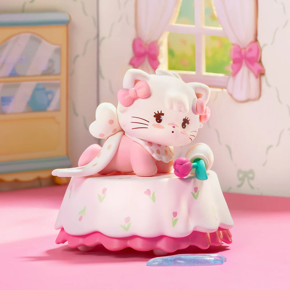 Surprise Figure Dolls: This series includes 6 different figures and 1 SECRET EDITION figure (Squirrel).
You will never know what you get until you open the box.
Material: PVC, Paper