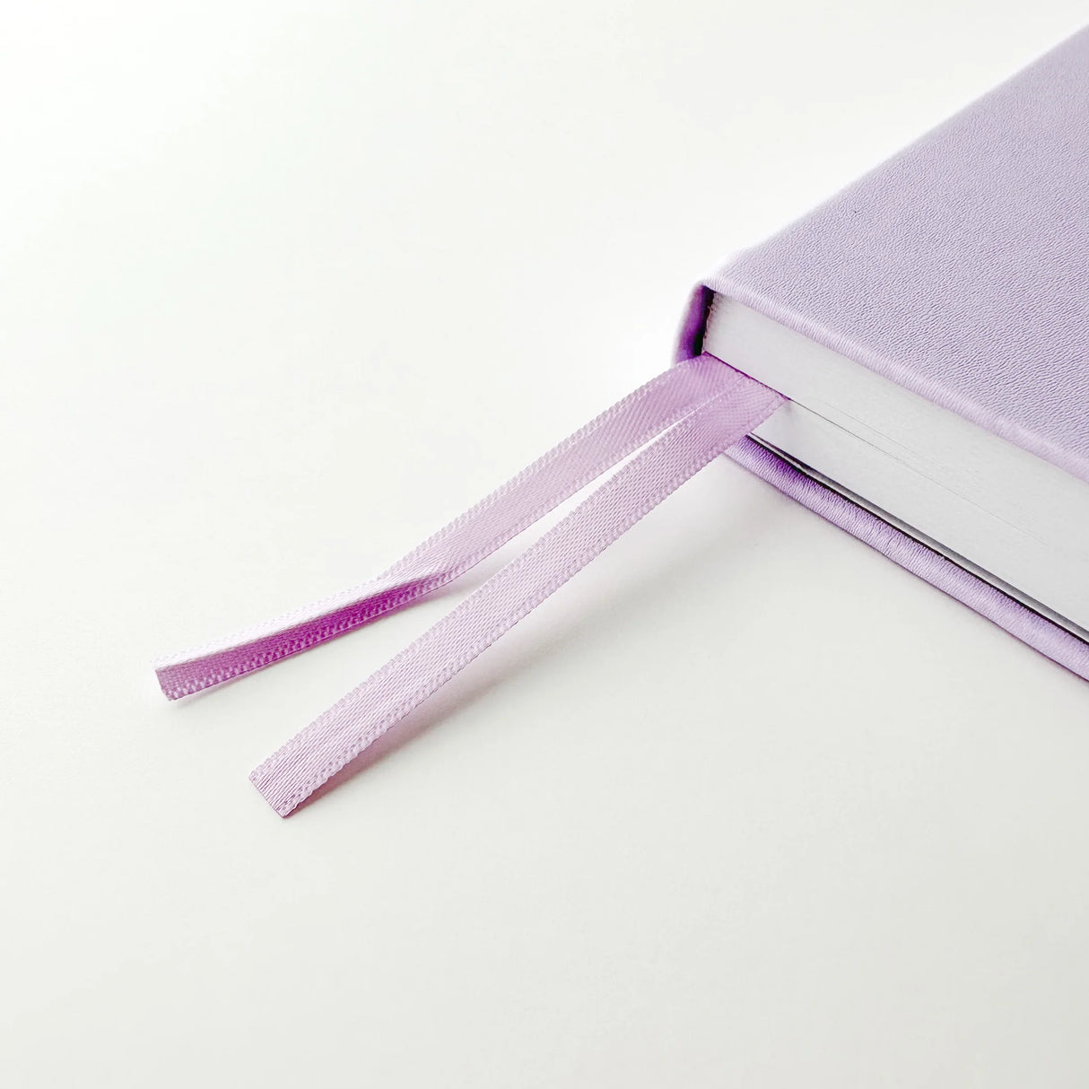 Soft pastel vegan leather bullet journal with delicate gold foil details, made to make your everyday planning feel a little more special ✨
Product Details:
Size: A5 (5.70 x 8.26 inches)
160 Dotted Grid Pages (5 x 5 mm)
2 Bookmarks
Elastic Band and Pen Holder
Expandable storage compartment