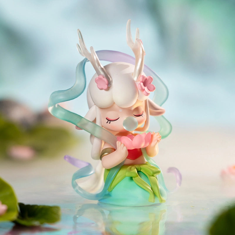 Surprise Figure Dolls: This series includes 12 different figures and 1 SECRET EDITION figure (Chang'e).
You will never know what you get until you open the box.
Material: PVC, Paper
