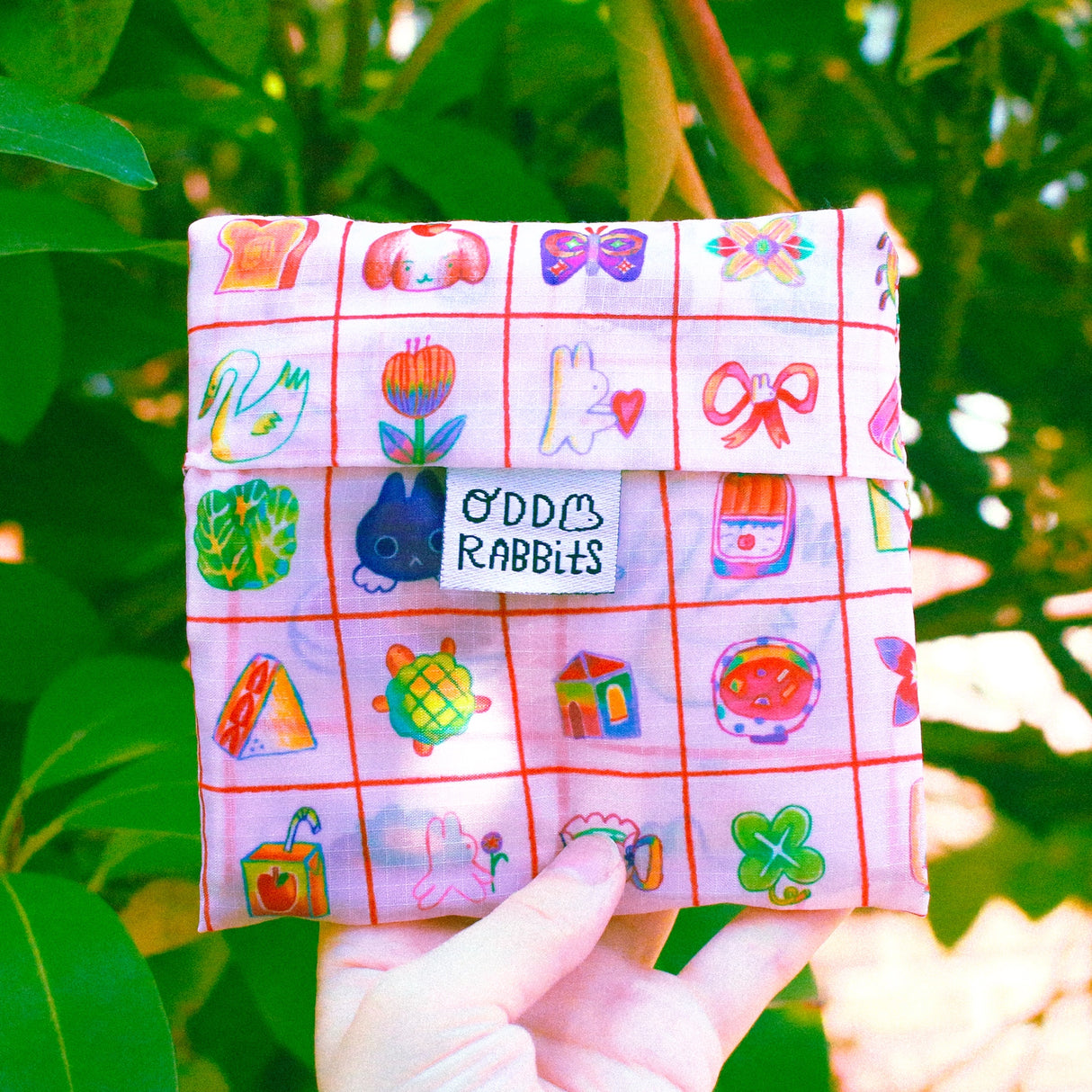 Odd Rabbits - It's the Little Things Reusable Bag
39x64x15cm reusable bag that folds up into a little pouch!
Pouch is attached to the bag.