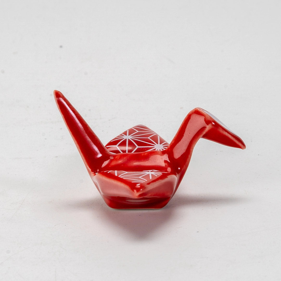 These cute ceramic rests are a perfect stationery addition to your desk! Use them for pens, paint brushes, or take them to your kitchen as a chopstick rest!
Size:2"L
Material: Porcelain
Weight: 1.6 oz
Origin: China