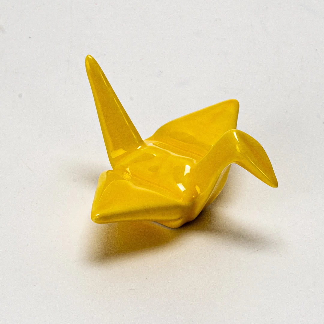 These cute ceramic rests are a perfect stationery addition to your desk! Use them for pens, paint brushes, or take them to your kitchen as a chopstick rest!