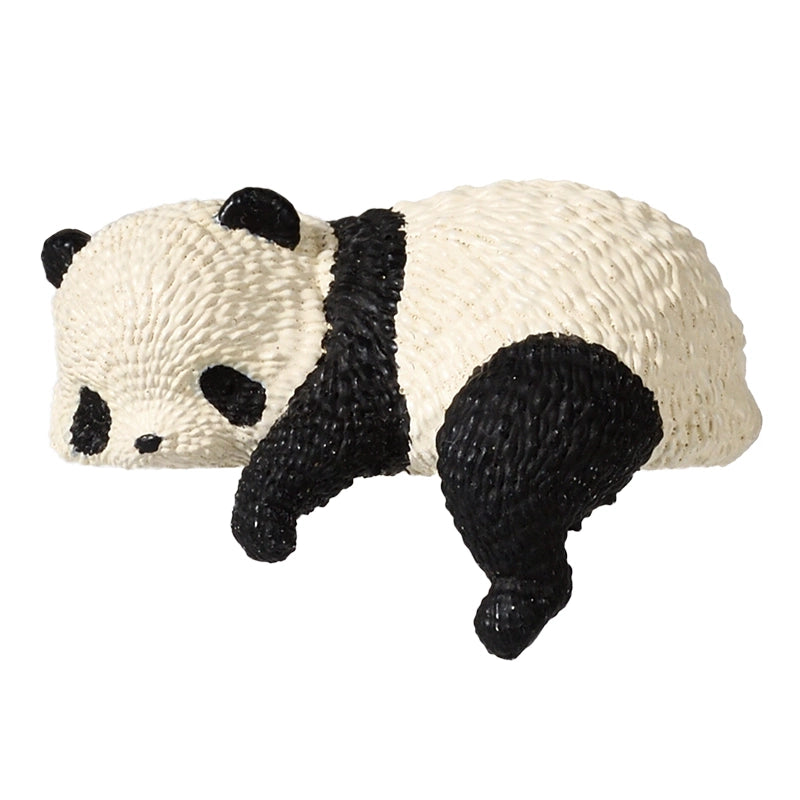 Introducing the newest addition to the popular Fuchiyasu series: the "Panda"!
This adorable figure comes in five different variations, each striking a unique pose as it relaxes on the edge of your cup. The cute and calming design makes it a perfect collectible, and having the complete set is sure to bring you joy! Don't miss out on this highly popular panda product—consider adding it to your collection today!