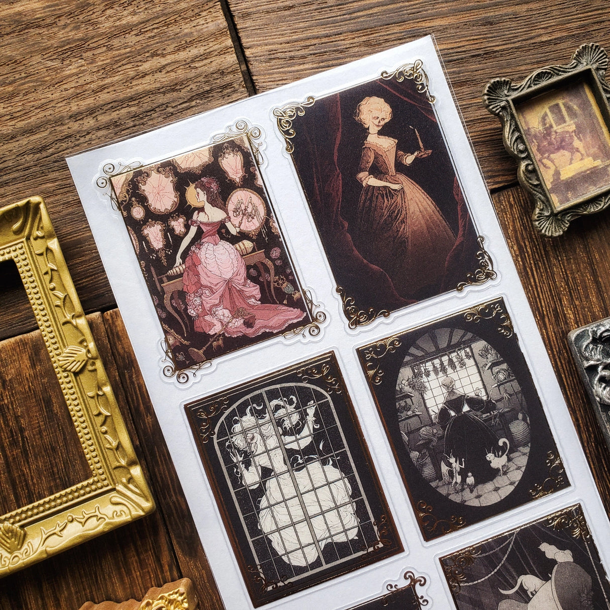🕯️🪞 Love doesn’t always arrive with roses, sometimes it lingers like a ghost in velvet halls. Wrapped in shadows and candlelight, @lizmamont’s haunting scenes unfold like pages from a forgotten gothic tale. From lavish gowns and quiet rituals to watchful cats and whispered secrets behind curtained windows, each illustration invites you to continue the tale to find answers.
Art by: @lizmamont