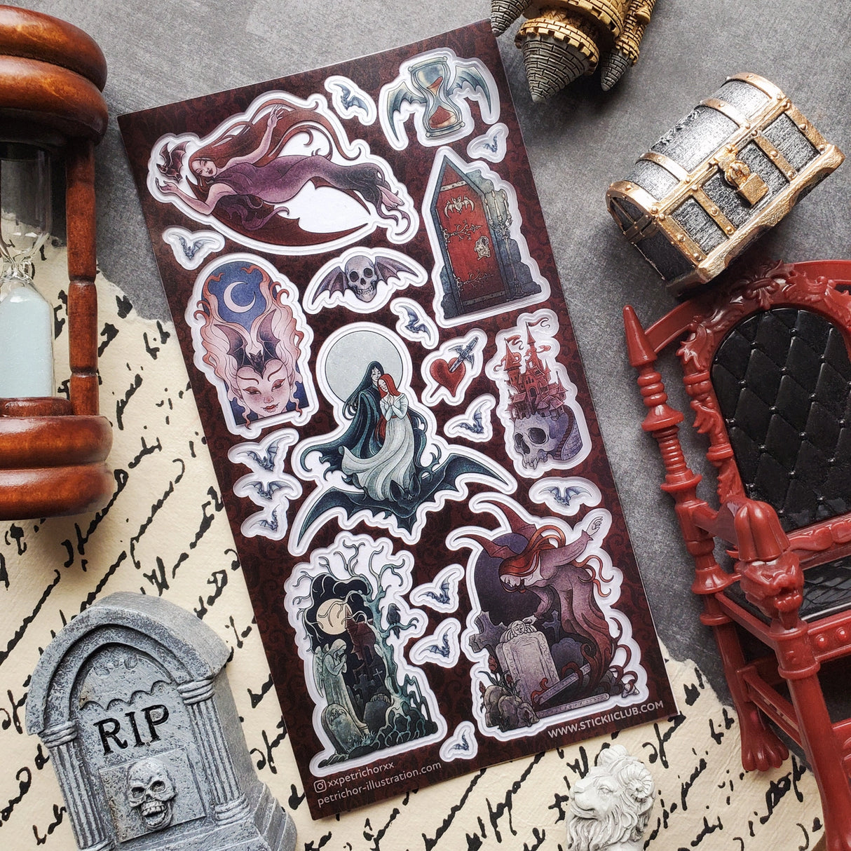 🦇🪦 Steeped in moonlight and shadow, this enchanting set by @xxpetrichorxx weaves together gothic romance and ancient lore. Winged figures drift through graveyards and dark halls, where bats circle and time seems to hold its breath. Rendered in deep crimson, shadowy violet, and midnight hues, this set is a moody collection of gothic beauty.