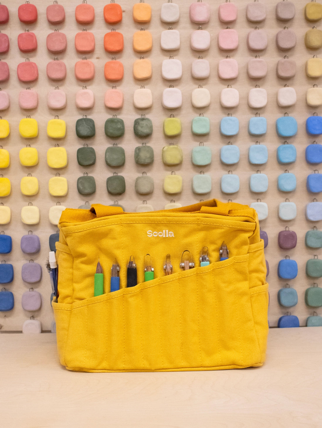 Soolla® Studio Bag – Sunset Mustard
Your art is bold. Your bag should be too. The world's most loved art supply bag, pottery tool bag & knitting project bag – backed by over 20,000+ global artists!