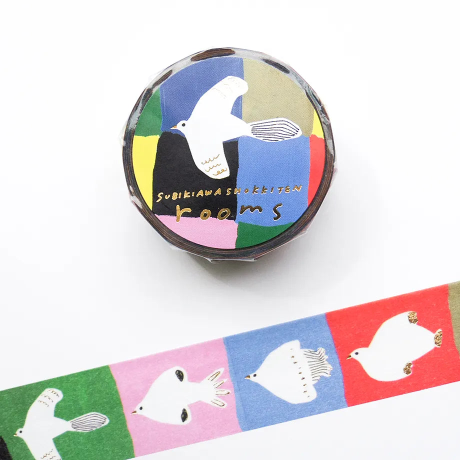 Cozyca Products - Subikiawa Washi Tape - Rooms
Masking tape by Subikiawa., an artist who creates illustrations and paints glass tableware.
There are plenty of Tori living in the colorful room. Accented with glittering gold foil. Please try to find your favorite one!
20mm wide x 5m long