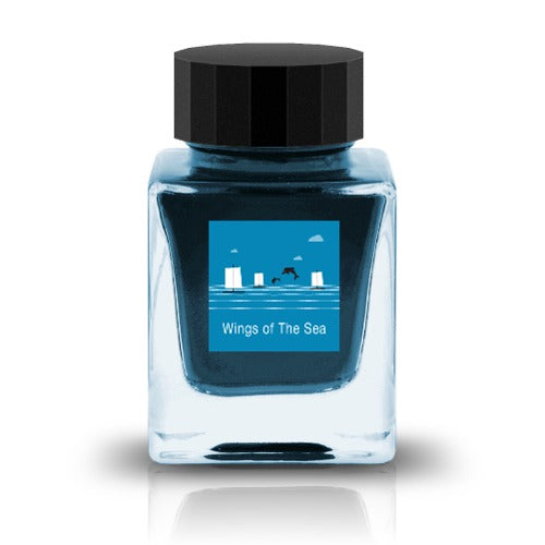 Wings of The Sea is part of the Remastered Limited Edition collection, designed to enhance the original shades of the inks with new and improved formulas. The Remastered Limited Edition collection brings out a great sense of depth to the colors of the inks while still keeping its original appeal, resulting in a more evolved performance.