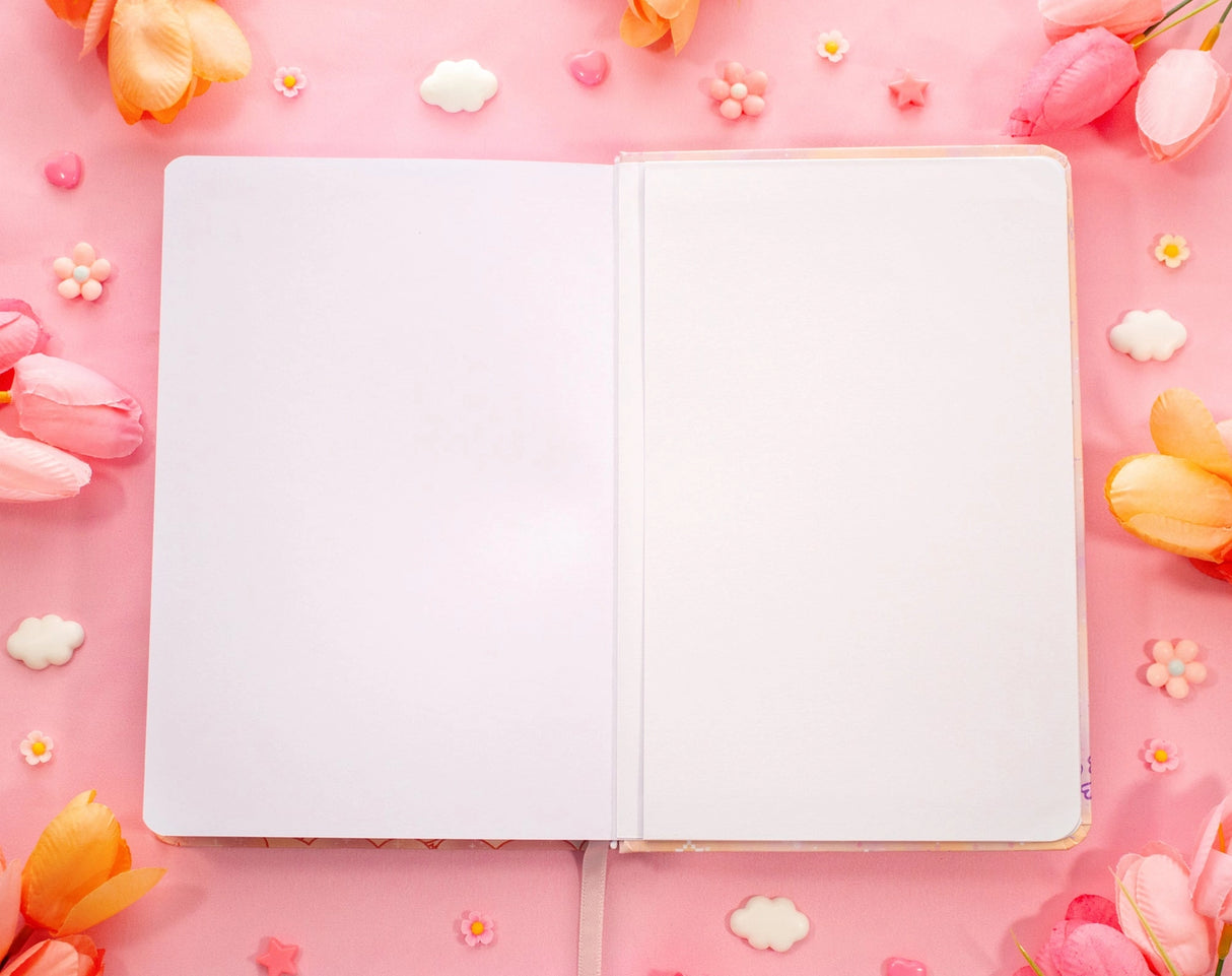 ✧Size & Materials✧
Size: A5 (approximately 5.8 x 8.3 inches)
Smooth hardcover, rounded corners
160 dot grid pages, 140 gsm
Includes ribbon bookmark, elastic band, and back pocket