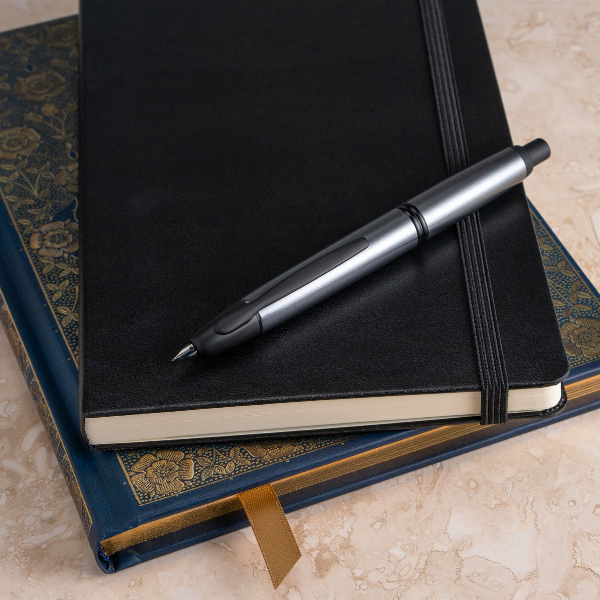 Pilot Vanishing Point Fountain Pen - Gun Metal Black Matte