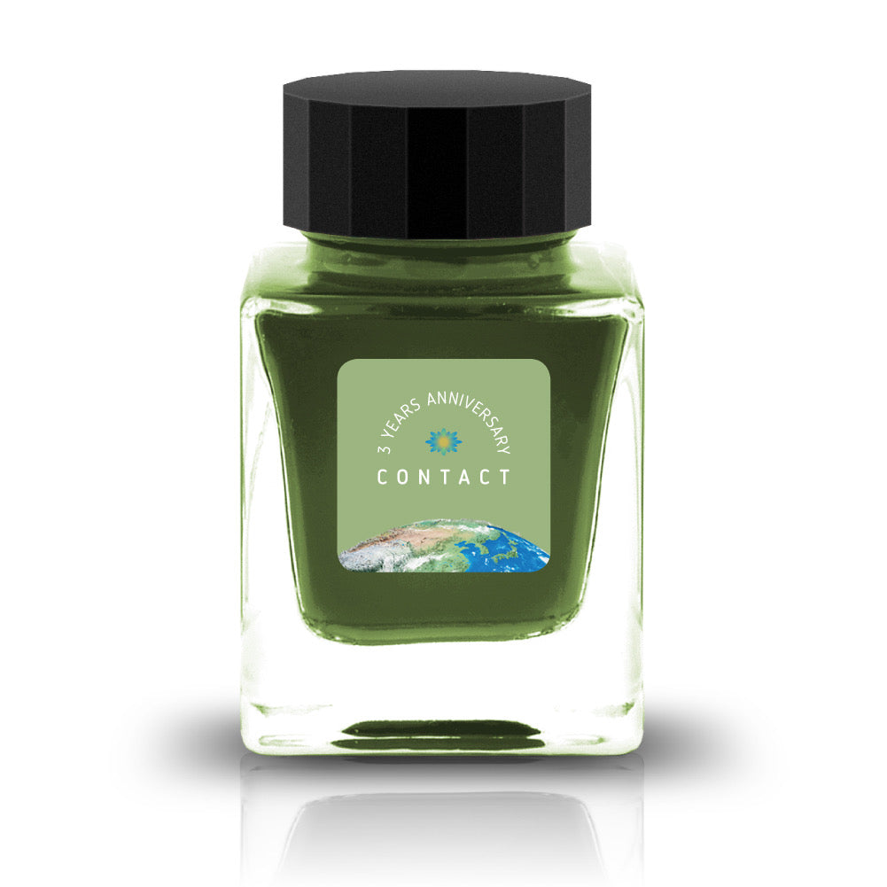 The Three-Year Anniversary Contact Collection features rich, vibrant colors with a smooth writing experience and fascinating characteristics such as shimmer and scent. The “Super” inks contain iridescent shimmer particles that shift color with the light, while the scented inks add a sensory twist to your writing. Please note that scented inks may feather when a large amount is applied—using fountain pen–friendly paper is recommended for the best results.