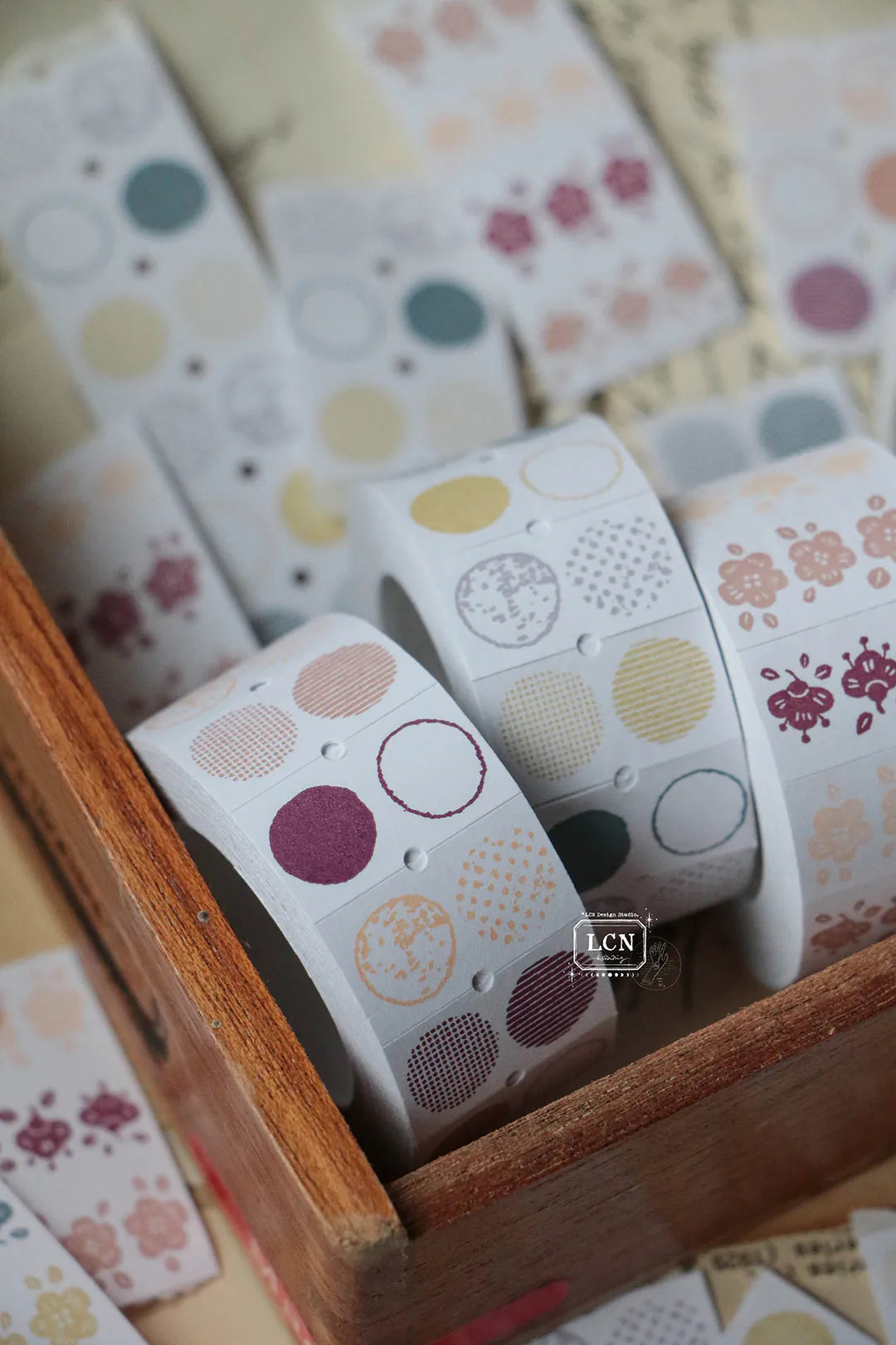 LCN Label Sticker Roll - Circle Red Tone