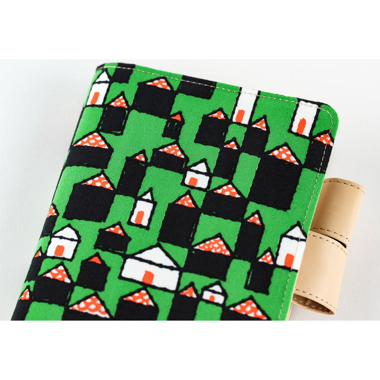 Hobonichi 2026 A6 Cover - minä perhonen hütte