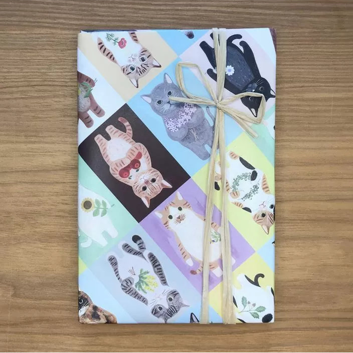 4legs A4 Paper - Cats in Picture Books No.1

Featuring charming watercolor of different cats from Japanese illustrator 4legs.

This A4 sized paper set includes 20 sheets of paper with the same design featuring over 12 different cat drawings. Perfect to use as wrapping paper,&nbsp;making small bags, or using it as a book cover.

Contents: 20 sheets
Size: A4 size (210×297mm)
Paper type/thickness: About the thickness of copy paper