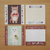 Featuring charming watercolor of cats with flowers and plants from Japanese illustrator 4legs

It is a convenient size that is not too big or too small.&nbsp;Please use it&nbsp;as a communication tool for small thank you and announcements.&nbsp;There are no lines on the front side, so&nbsp;you can use it freely as&nbsp;a shop card or business card&nbsp;with stamps and stickers&nbsp;as well as memos and letters.&nbsp;It is a great gift for people who like paper.&nbsp;The gorgeous and gentle designs&nbsp;will