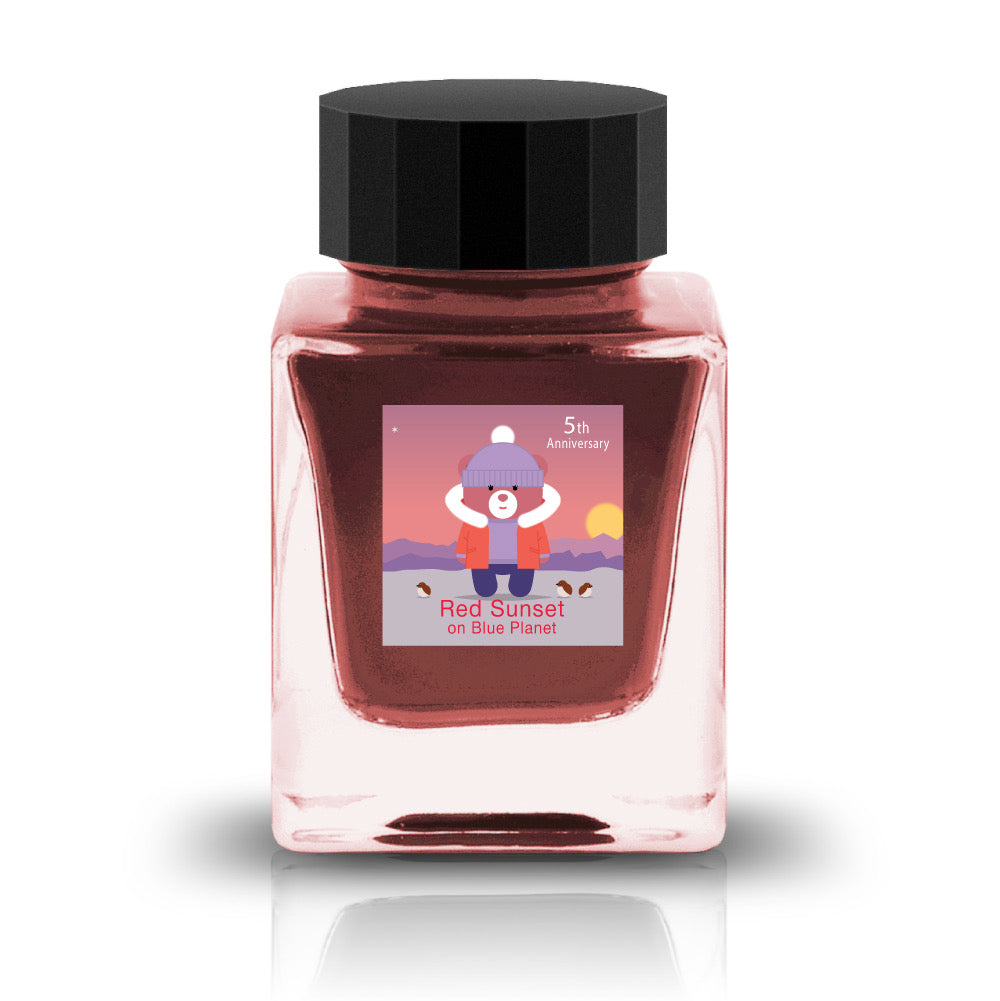 The 2 inks in the 5th anniversary collection celebrate 5 years of TONO &amp; LIMS. This collection was released during the "A Space Walk" event in Tokyo in 2023 and continues the space theme.

Red
30ml