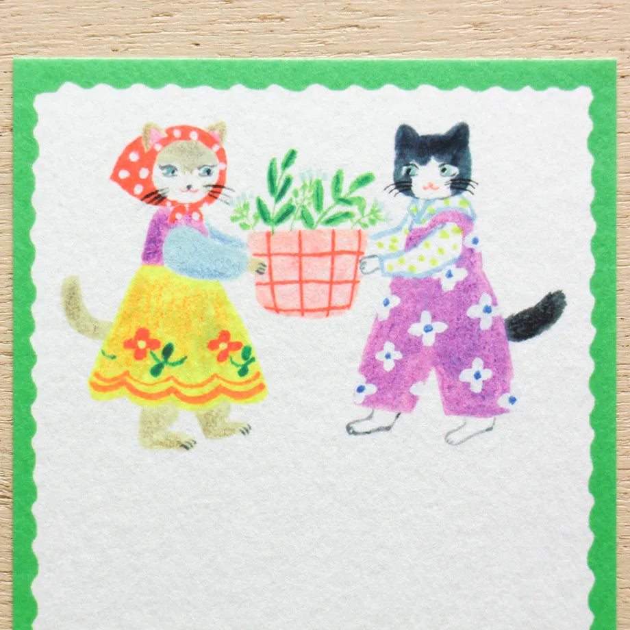 Animals dressed in fashionable clothes and cute flowers are drawn in a one-stroke note by illustrator Aiko Fukawa. Since it uses fluorescent ink, the bright color is cute. Use it to write a small letter or thank you.

It comes in a set of 4 patterns, so you can use it according to your mood and the person you are sending it to.
It is made of Mino washi paper with a pleasant rough texture, and you can also enjoy the unique writing comfort of washi paper.



Mino washi paper&nbsp;
4 patterns, 5 sheets each&nb