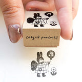 Stamp by illustrator Aiko Nukawa.
The rabbit fairy holds a balloon—a very cute design.
It cutely brightens up the blank spaces on cards and notebooks.