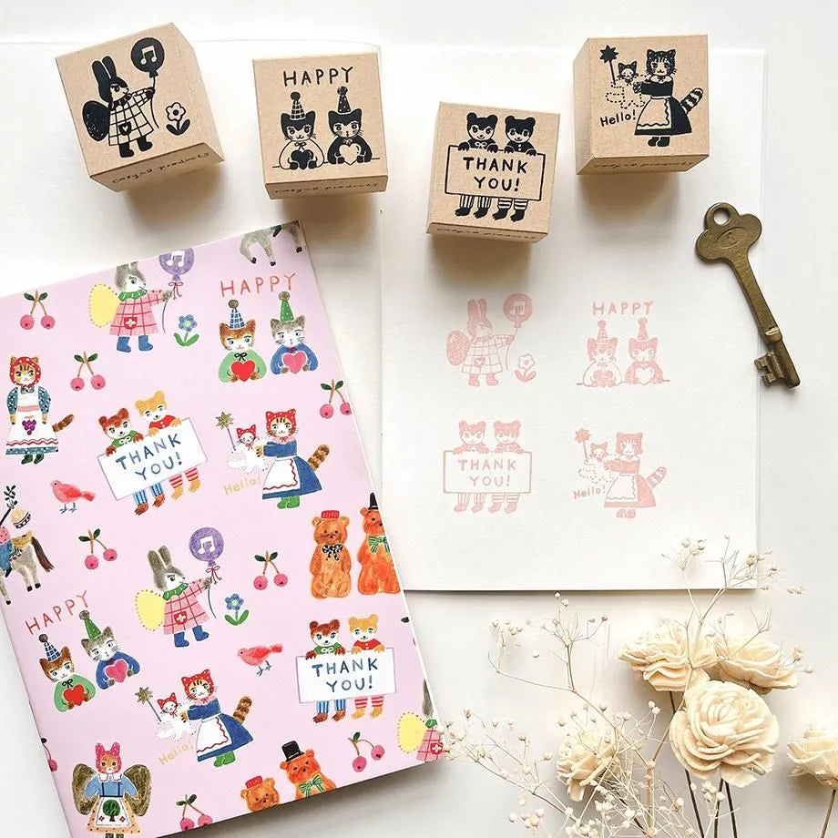 Stamp by illustrator Aiko Nukawa.
The rabbit fairy holds a balloon—a very cute design.
It cutely brightens up the blank spaces on cards and notebooks.