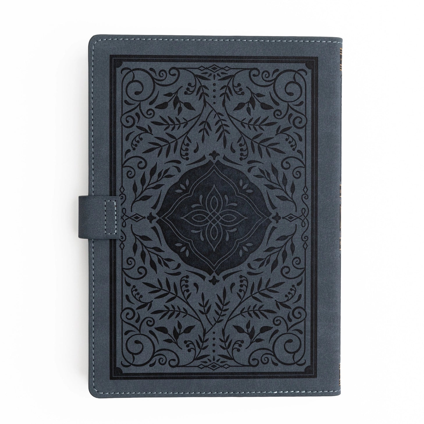 Step into a world of quiet magic. The Storybook Deluxe System in Navy captures the charm of ornate storybook covers and midnight adventures, inviting you to write, plan, and imagine with an air of mystery and elegance. Its deep blue tones and shimmering gold details create a space where your ideas feel treasured and timeless.