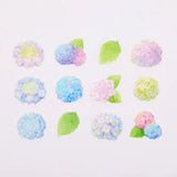 BANDE's popular patterns is back in print! The leaves nestled between the flowers add a nice accent along with a magical watercolor touch of blue and pink. If you stick it along the borders of your notebook or notebook, you can create a decoration that will make you smile, as if you are gathered on a perch.