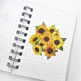 BANDE's popular patterns is back in print! A roll sticker featuring sunflowers blooming full of vitality, one by one. The vivid yellow reminiscent of the summer sun is enough to lift your spirits just by looking at it!