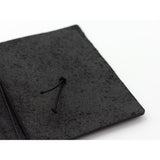 TRAVELER'S notebook Black (Passport Size)